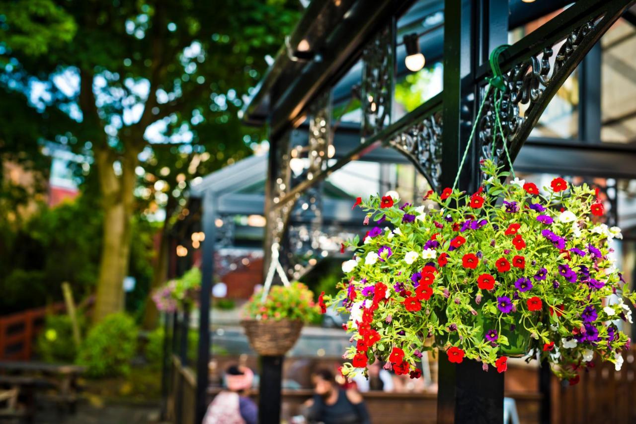 Bowling Green Manchester Exterior photo